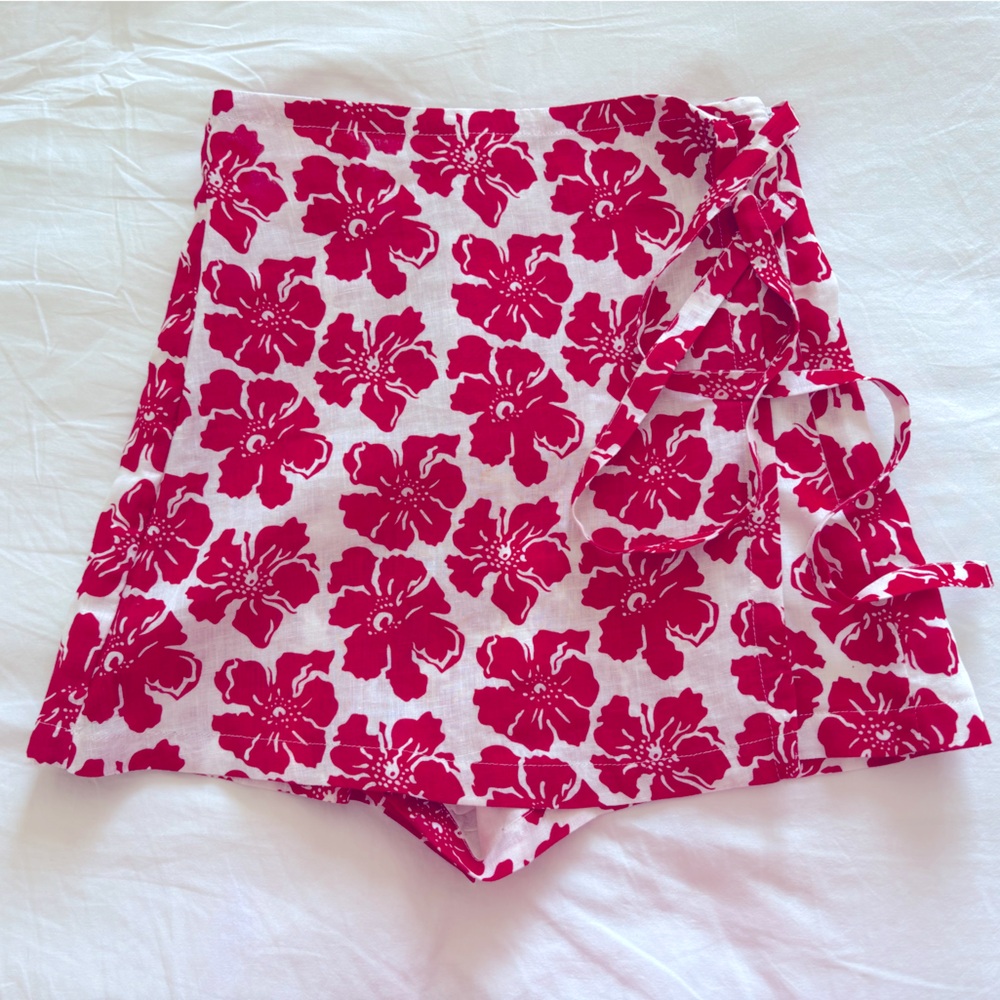 Faithful The Brand Wrap Around Skort! 🌺 - Picture 5 of 10